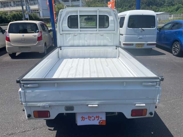 有限会社　臼杵マイカーです。この度は当店のお車をご覧いただき誠にありがとうございます。些細な事でも構いません。ご質問などありましたらお気軽にお問い合わせ下さい。