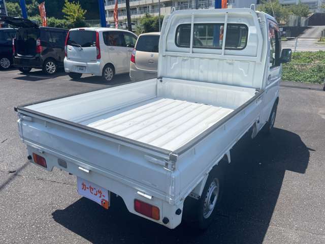 当店は認証工場も完備しております！納車時の整備や点検箇所はしっかりと確認しお客様へご納車致します。県外納車もお気軽にご相談下さい。もちろん県内のお客様もお待ちしております。