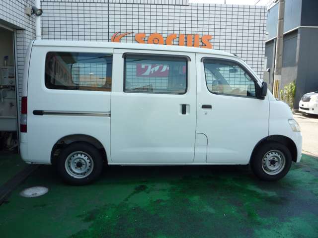 ソシアスの保証は安心の全車6ヵ月または6千キロ（どちらか早い方）無料保証！！また有料保証プランは最長3年まで御座います！更にロードサービス付！是非1度ご相談下さい！次にソシアスの整備についてです！→