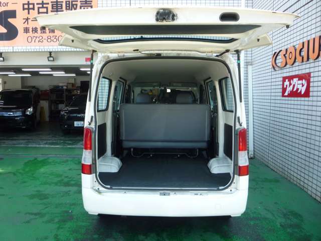広々トランクでレジャーにも最適！とても広々使えます！遠出などの際、たくさん荷物も積めて大活躍です！！是非この機会にお問い合わせください！！