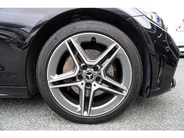 弊社では認証工場取得の為「記録簿発行」を行っております！ご納車時お客様へはどの作業を実施したかを明確にお伝えをさせて頂きまして安心のご納車でお客様へご対応をさせて頂いております！