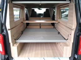【車内カーテン・ウッドブラインド・ロールスクリーン】【床張り施工】