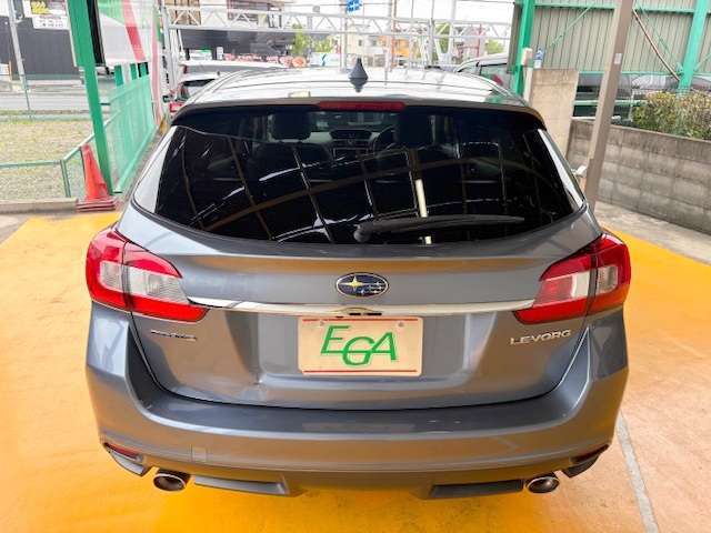 ご希望のお客様には、納車時までに細かなキズやヘコミなどを当社工場にて修復後お渡しする事も可能ですので、お気軽にスタッフまでご相談ください！（別途費用）