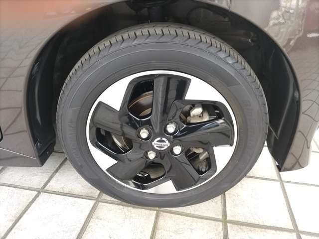 ●標準14インチアルミホイール＆ヨコハマ　BluEarth-FE　AE30　2021年製（新車装着タイヤ）　155/65R14　75S　溝残約4mm（車検適合1.6mm以上）