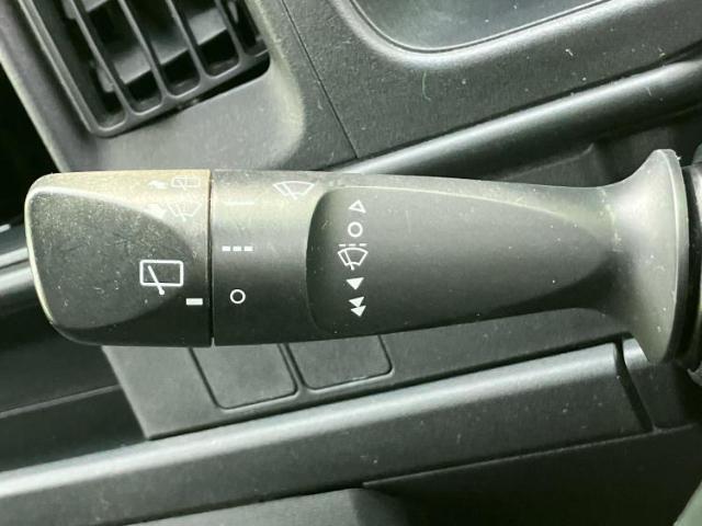 ナビ、ドラレコ、ETC、フリップダウンモニター、デジタルインナーミラーetc…後付け可能です！オプションも豊富に取り揃えておりますのでご安心ください！