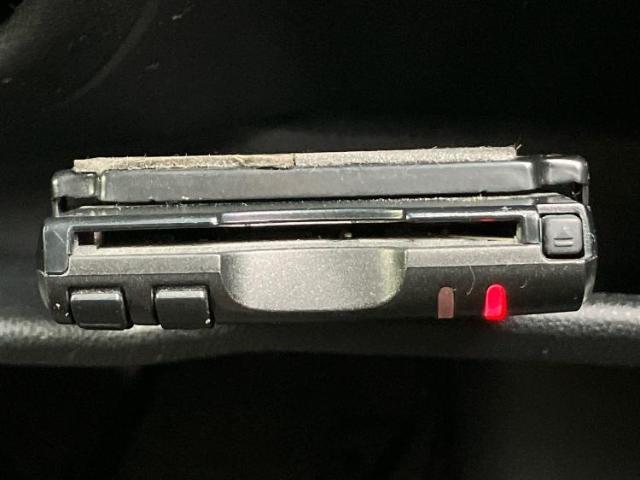 WECARSの展示場では実際に見て、触ってお車をお選びいただけます！知識の豊富な営業スタッフが様々なカーライフをご提案いたします！