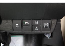 パーキングセンサー付で、車庫入れも駐車もラクラクです。