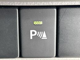 【クリアランスソナー】バンパーに付いたセンサーが障害物を検知！一定の距離に近づくとアラートで教えてくれます♪狭い駐車スペースや車庫入れ時も安心ですね☆