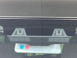 【スズキ　セーフティサポート】走行中に前方の車両等を認識し、衝突しそうな時は警報とブレーキで衝突回避と被害軽減をアシスト。より安全にドライブをお楽しみいただけます。