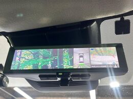 【アラウンドビューモニター】専用のカメラにより、上から見下ろしたような視点で360度クルマの周囲を確認することができます☆死角部分も確認しやすく、狭い場所での切り返しや駐車もスムーズに行えます。