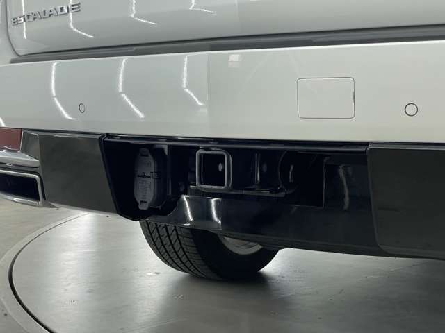キャルウイングでは日本仕様ヒッチコンセントも常備していますので、納車に合わせてお取付け可能です。