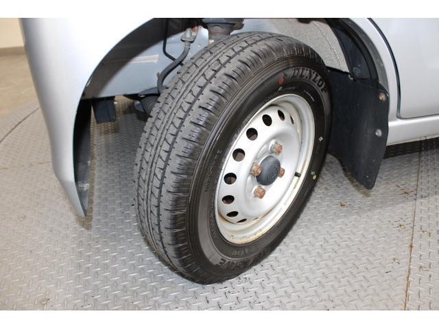 145/80R12LTタイヤ装着。