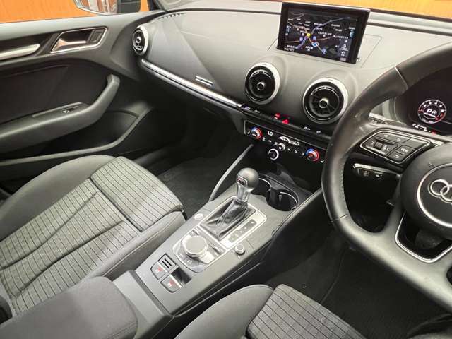 メンテナンスパックはご購入時だけのお得な点検・整備パック。点検コースと車検コースがございます。詳しくは店舗コーディネーターまでお問い合わせ下さい。