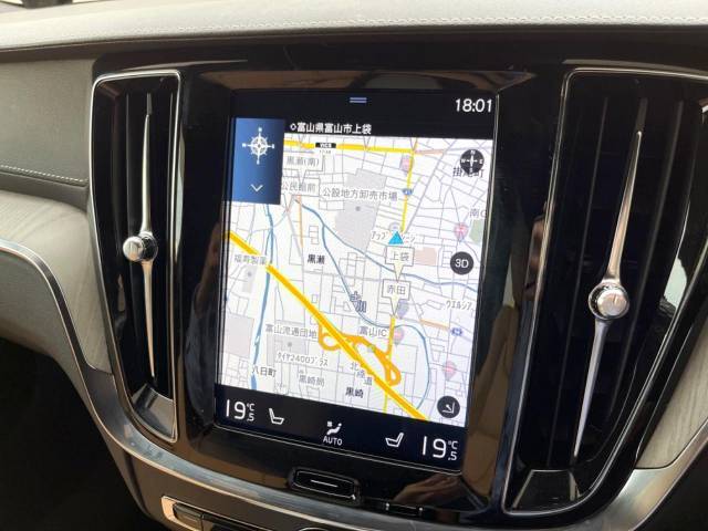 【9インチタッチスクリーン純正HDDナビ】「Apple　Car　Play」「Android　Auto」対応のボルボ先進ナビゲーション「SENSUS」。最新地図データへ無料更新してお渡しします。