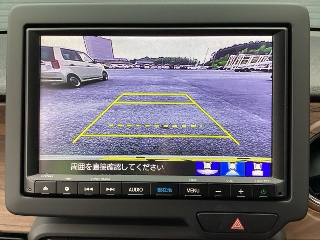 バックカメラも装備しております。車庫入れの苦手なお客様、もうご心配いりません。バックカメラがあれば、ぶつける心配無し？！重宝してくれると思いますよ＾＾