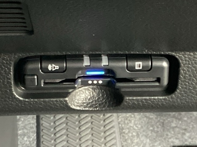 ETCも付いておりますので、高速道路の料金所もノンストップ通過可能ですよ＾＾是非揃えたい装備ですね！