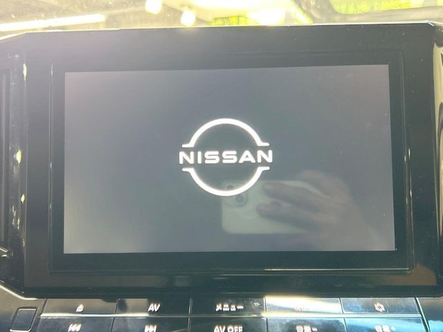 【純正10型ナビ】人気の純正ナビを装備。オーディオ機能も充実しており、Bluetooth接続すればお持ちのスマホやMP3プレイヤーの音楽を再生可能！毎日の運転がさらに楽しくなります！！