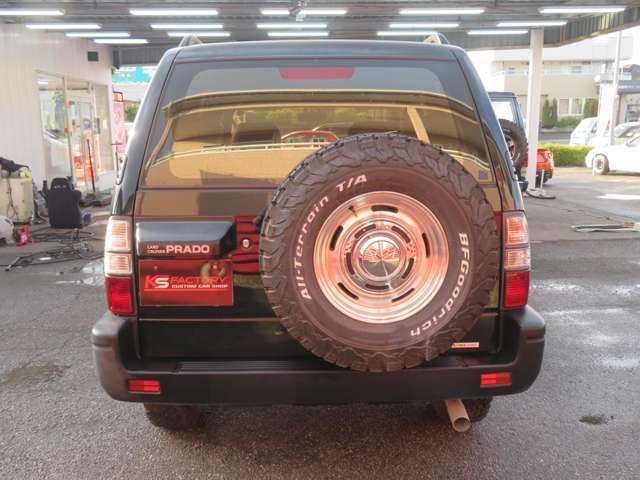 リアビュー！こんな車が前を走っていたらカッコイイですね♪