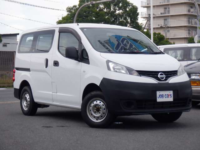 軽自動車から特殊、大型まで多彩な車種を扱っております。気になるお車やお探しのお車がございましたら、一度ご連絡ください。ホームページ　http：//www.jobcars.jp