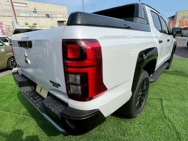 当社の展示車は全車両に車両状態説明書を掲示しております。修復歴の有無は勿論、ドア等の外板の交換歴の有無までも表示☆口頭説明では無く書面にてお渡ししております☆
