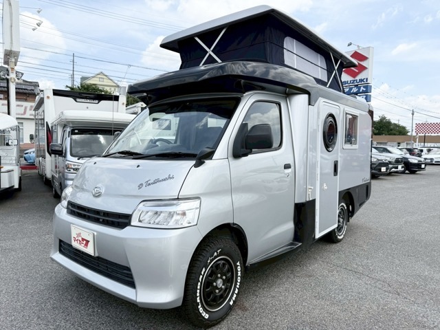 車両サイズ（長さ459  幅180　高さ212）　車両重量　（1770kg）