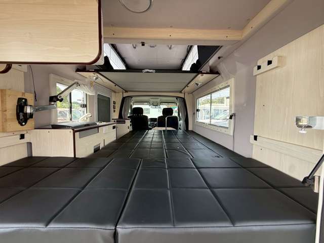 車両サイズ（長さ459  幅180　高さ212）　車両重量　（1770kg）