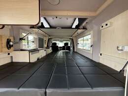 車両サイズ（長さ459  幅180　高さ212）　車両重量　（1770kg）