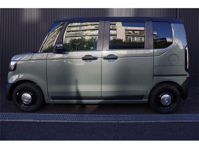 当店では届出済未使用車をメインで扱っております！その他新車、中古車、中古車、普通車等も取り扱うことも出来ますので、お気軽にご相談ください♪