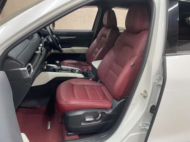 ★指定工場完備★当社では、自社の指定工場を完備しております。常時整備士2級を持ったスタッフがおりますので、ご安心下さい。