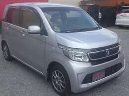 車両入庫チェックではエンジン・機関系をはじめ、電装装備、内装など100項目以上のチェックをしています。試乗も行なっていますのでご安心下さい。