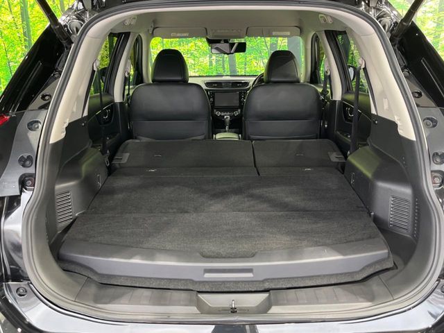 【パワーバックドア】スマートキーや運転席のボタンを押すだけでリアゲートが自動で開閉します！荷物を持っている時や、高い位置にあるバックドアを閉める際に便利な機能です♪
