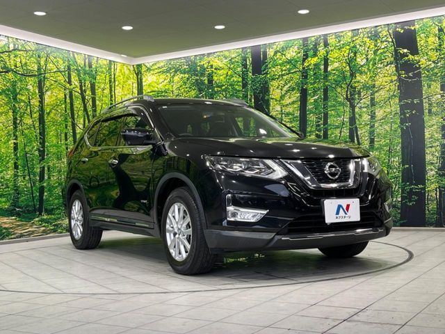 大好評のボディコーティング「弾スプラッシュコート」もご納車までに施工可能。通常のガラスコートと異なる、耐久年数6年の無機質ガラスコーティングが、ボディをキレイな状態に保ってくれます。