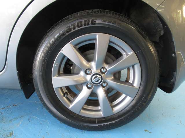 185/65R15　純正アルミホイール