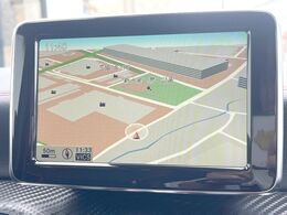 ●純正ナビ:一体感のあるナビは、高級感ある車内を演出してくれます。オーディオ機能も充実しておりますので、運転もより楽しめます♪