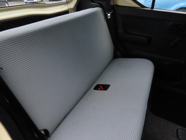 後部座席画像です！