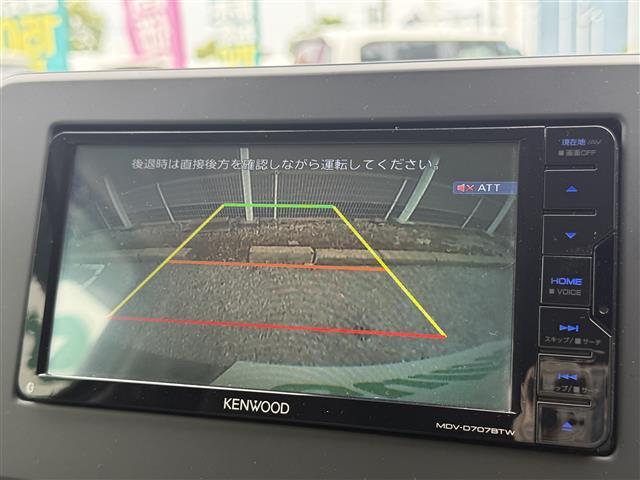 便利な【バックモニター】で安全確認もできます。駐車が苦手な方にもオススメな便利機能です。