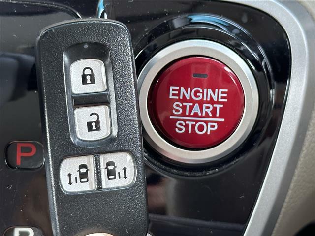 ◆【スマートキー ・プッシュスタート】鍵はポケットやバッグに入れたまま！！ドアロック開閉やエンジンスタートはボタンで操作できます！！