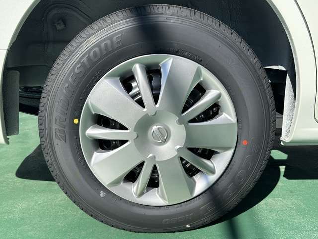 ★納車前に、専属のクリーニングスタッフが、ピッカピカにクリーニングして納車いたします！もちろん、ピッカピカの状態でお渡しするクリーニング費用も支払総額に含まれています！