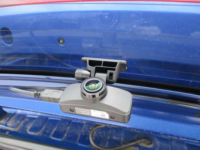 カーセンサーネットに掲載しきれない在庫車も多数ございます。当社ホームページもご覧下さい。欲しい車が見つかるかもしれません。お得な情報も随時更新中♪　http://www.point-f.co.jp/