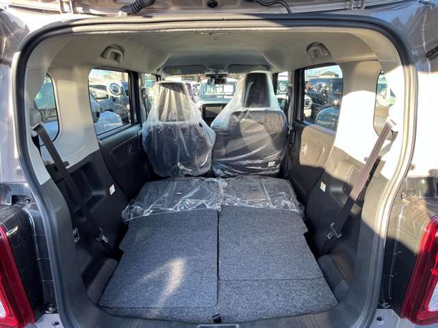 ☆お車についた傷やヘコミ、事故の修理もハヤシにお任せください。自社鈑金工場で修理ができますの安心です☆