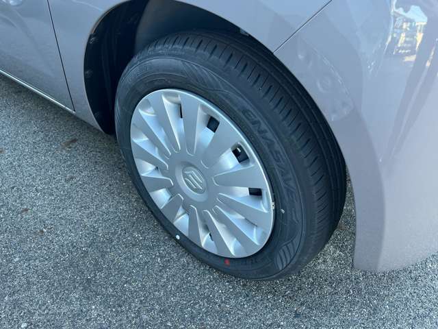 ☆お車についた傷やヘコミ、事故の修理もハヤシにお任せください。自社鈑金工場で修理ができますの安心です☆
