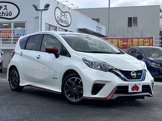 カーチス千葉中央には沢山のクルマがあります。他ではなかなかお目にかかれない、そんなクルマも買取り直販のカーチスだからこそあるんです！お問合せ：0120-50-4190まで！！