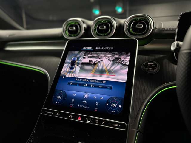 バックカメラ・360度カメラ・パーキングアシスト付きです。