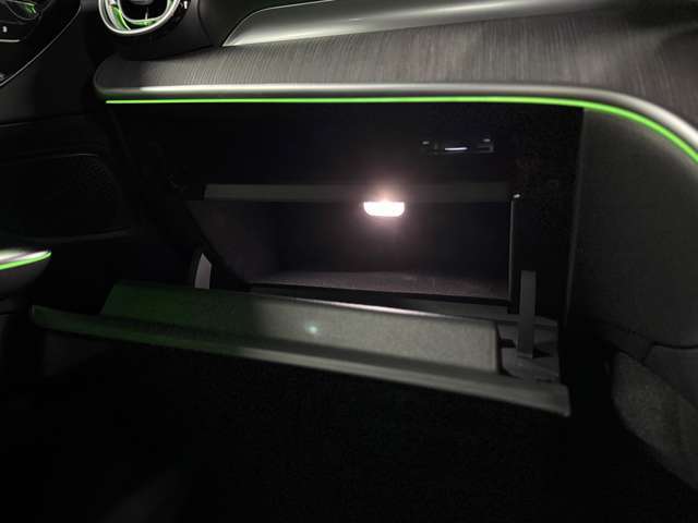 ETCはグローブボックス内にあります。