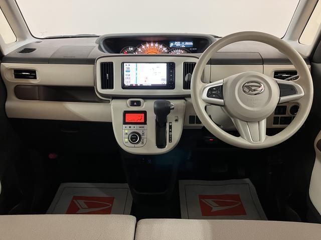 インパネ全体！！視界も良好で運転し易い♪小回りが利くから、運転が苦手でも狭い路地や駐車場でも運転しやすいですよ◎