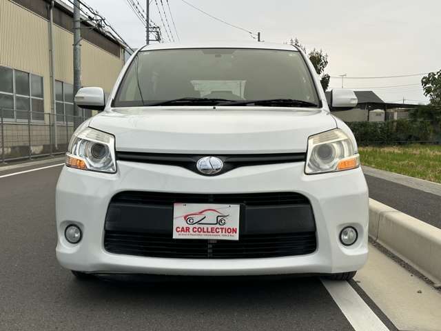 広めの展示場を完備！ゆったりとした空間でおクルマをご確認ください！