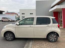 弊社営業時間は朝9：30から夕方18：00です♪