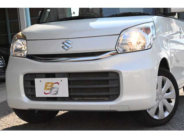【ヘッドライトクリーニング済み】中古車のヘッドライトは黄ばみやくすみが素材上どうしても出てしまいます。しかし当社ではそれらも全てクリーニングし、透明な輝きを取り戻しております☆
