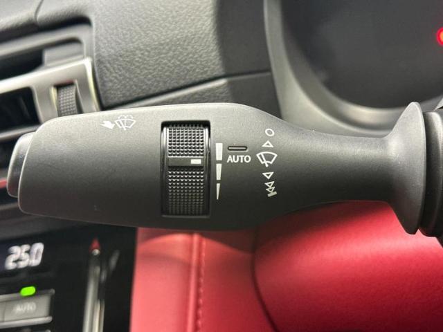 国産車から輸入車まで多様なお客様のニーズのお応えできるように、全国規模で豊富な在庫展開！車のことならWECARSへ！