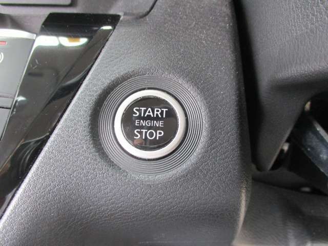 プッシュエンジンスターターでスマートにエンジン始動！！ブレーキを踏みながらボタンを押すだけ！簡単です＾＾